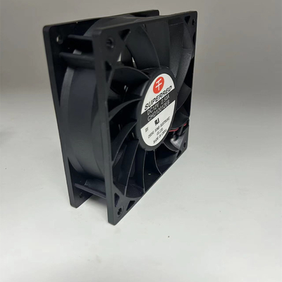 Özelleştirilmiş 120 X 120 X 38mm DC Soğutma Fanı Siyah Plastik PBT 94V0 Çerçeve