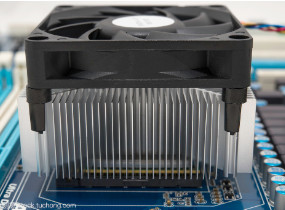 120x120x38mm DC CPU Fan 0.2A Akım Verimli Soğutma Çözümü
