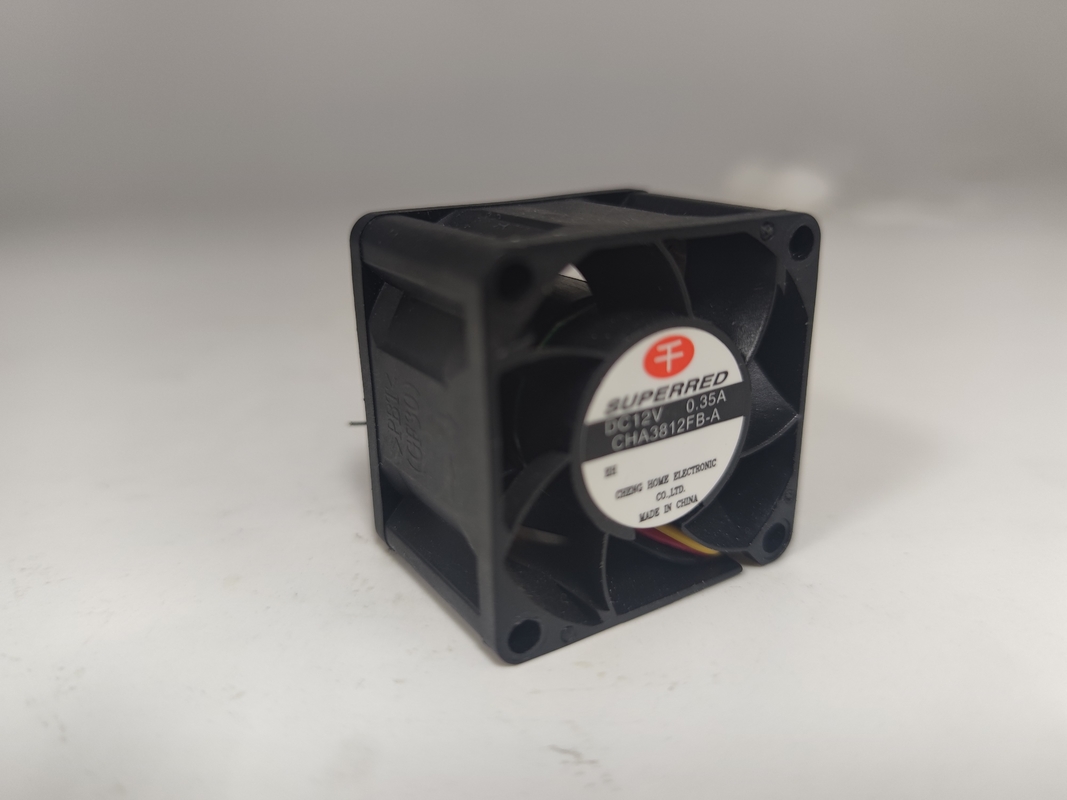 Endüstriyel Soğutma Çözümleri İçin Plastik PBT 12V DC CPU Fan 3 Pin Bağlantısı